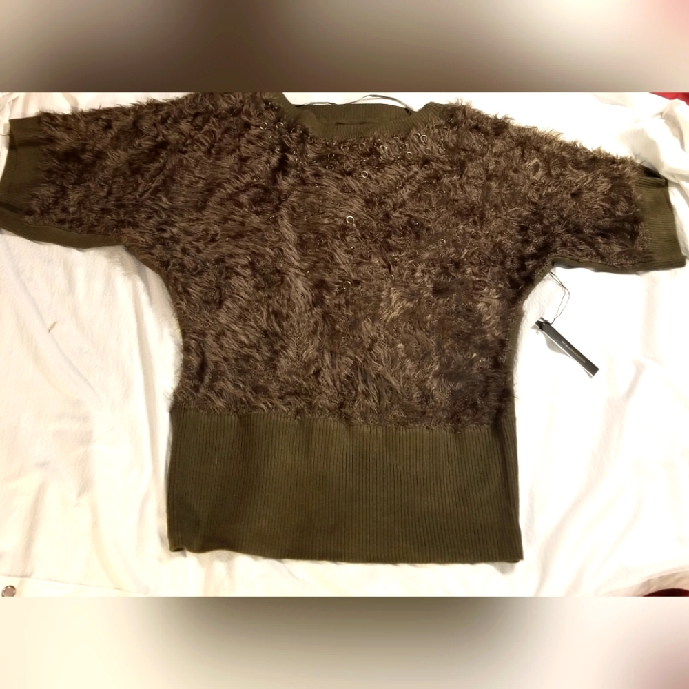 NWT GORGEOUS BCBG FUZZY FURY GROMET DETAILED PLAIN BACK SWEATER